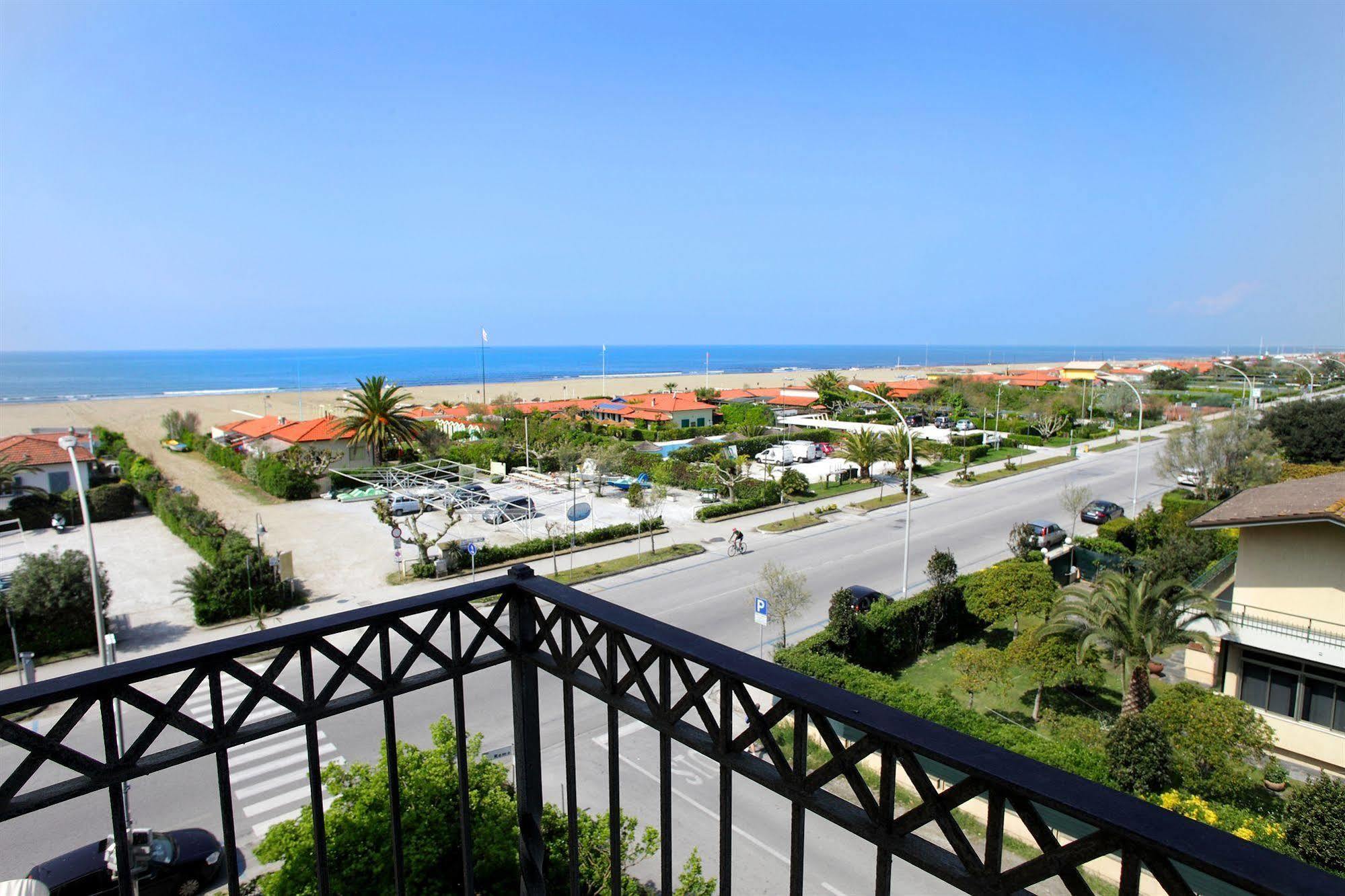 Arianna Hotel Marina di Pietrasanta Exterior photo